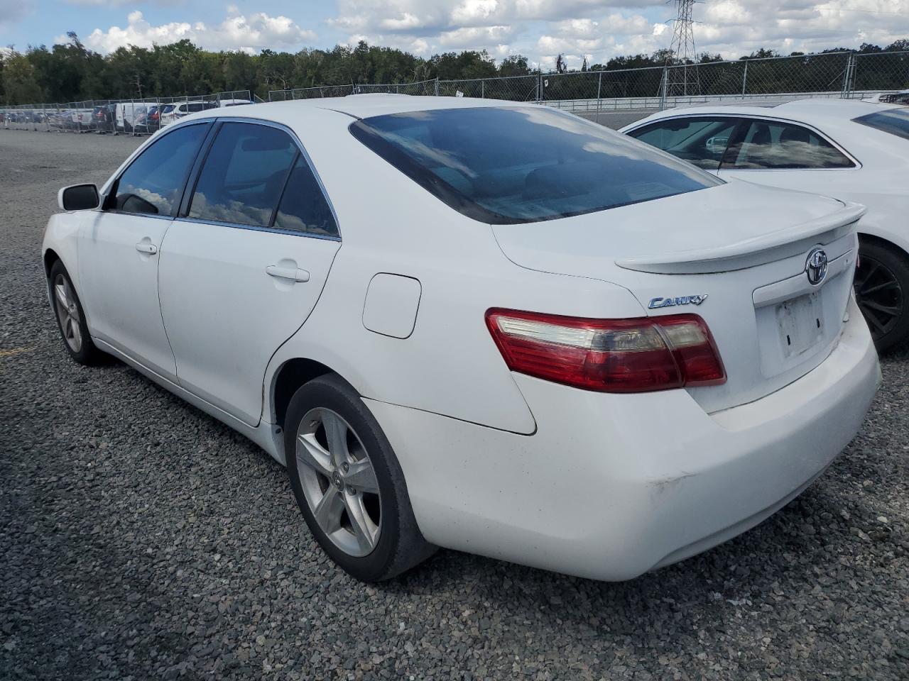 2007 Toyota Camry - Image 2