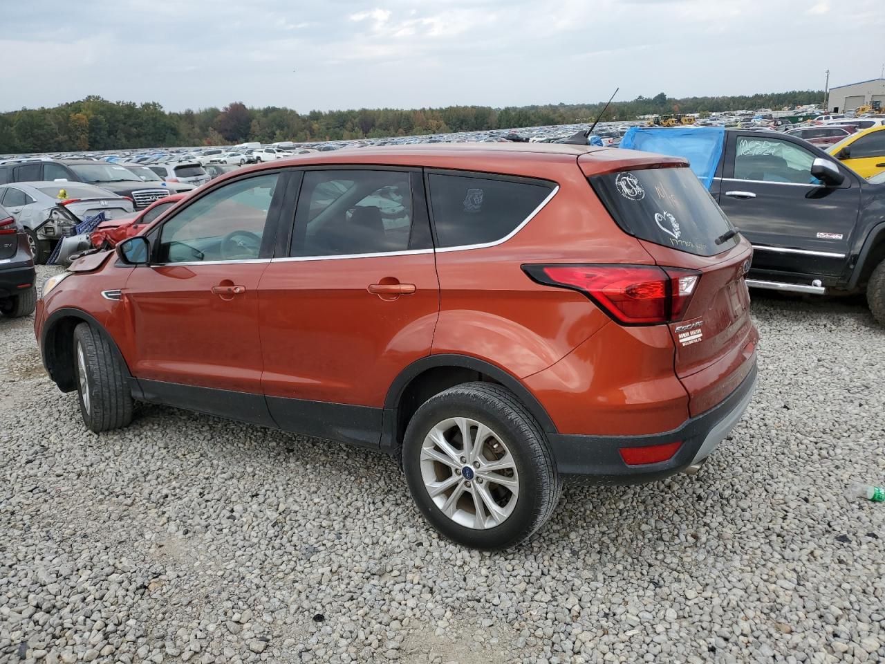 2019 Ford Escape Se VIN: 1FMCU0GD2KUA33177 Lot: 77552054