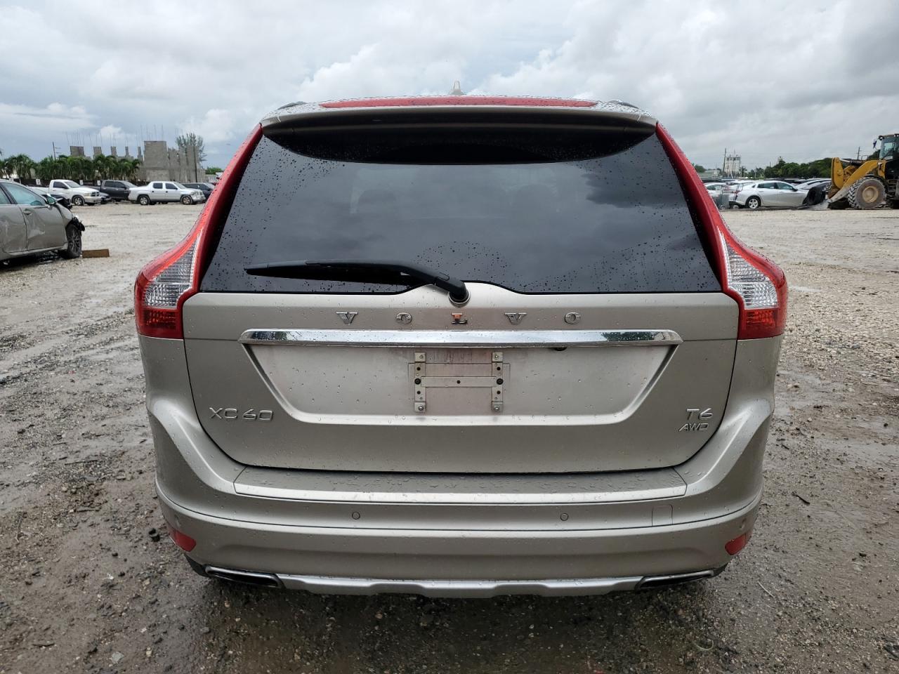 YV4902RD6F2601142 2015 Volvo Xc60 T6 Platinum