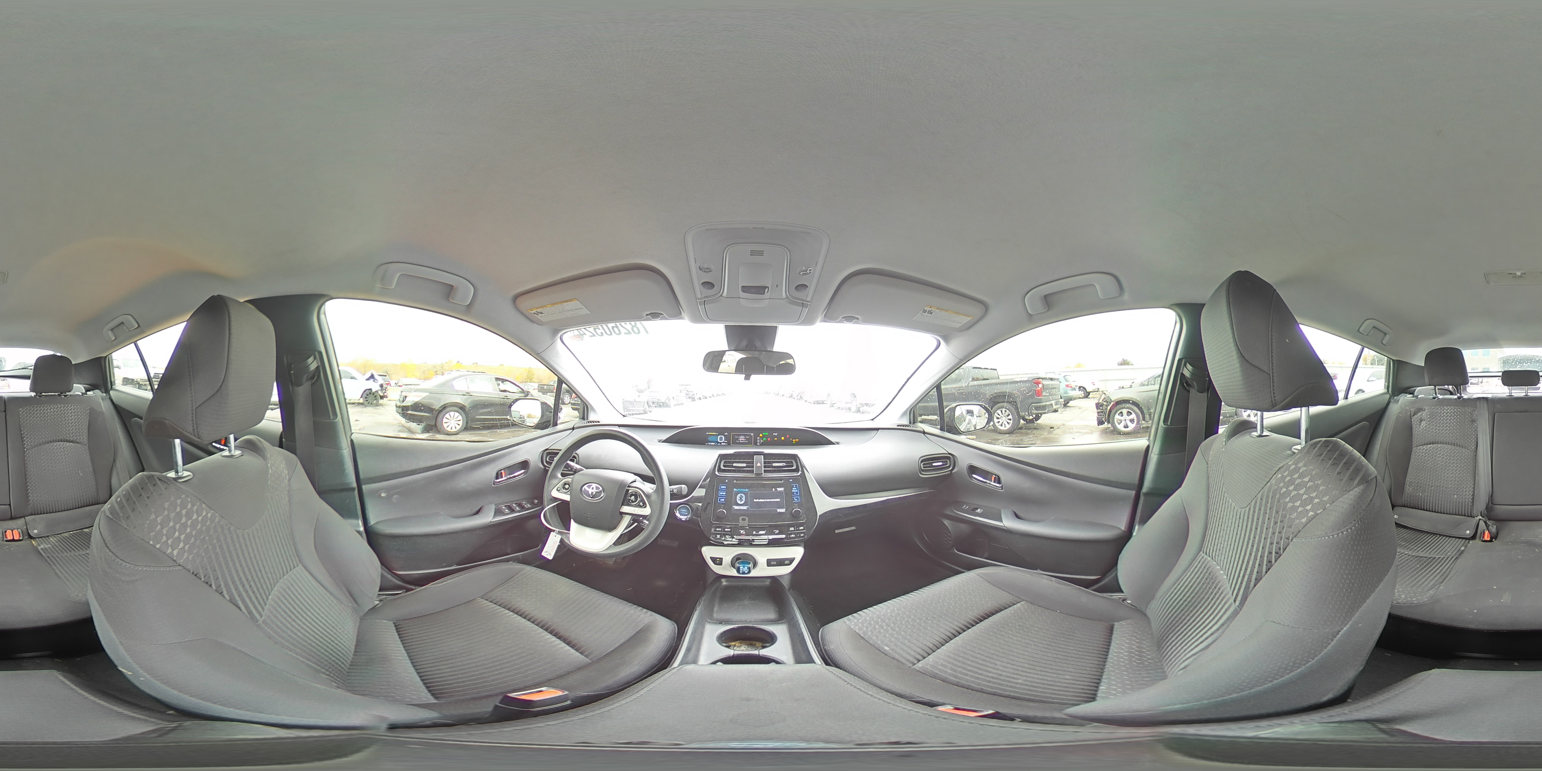 2017 Toyota Prius - Image 15