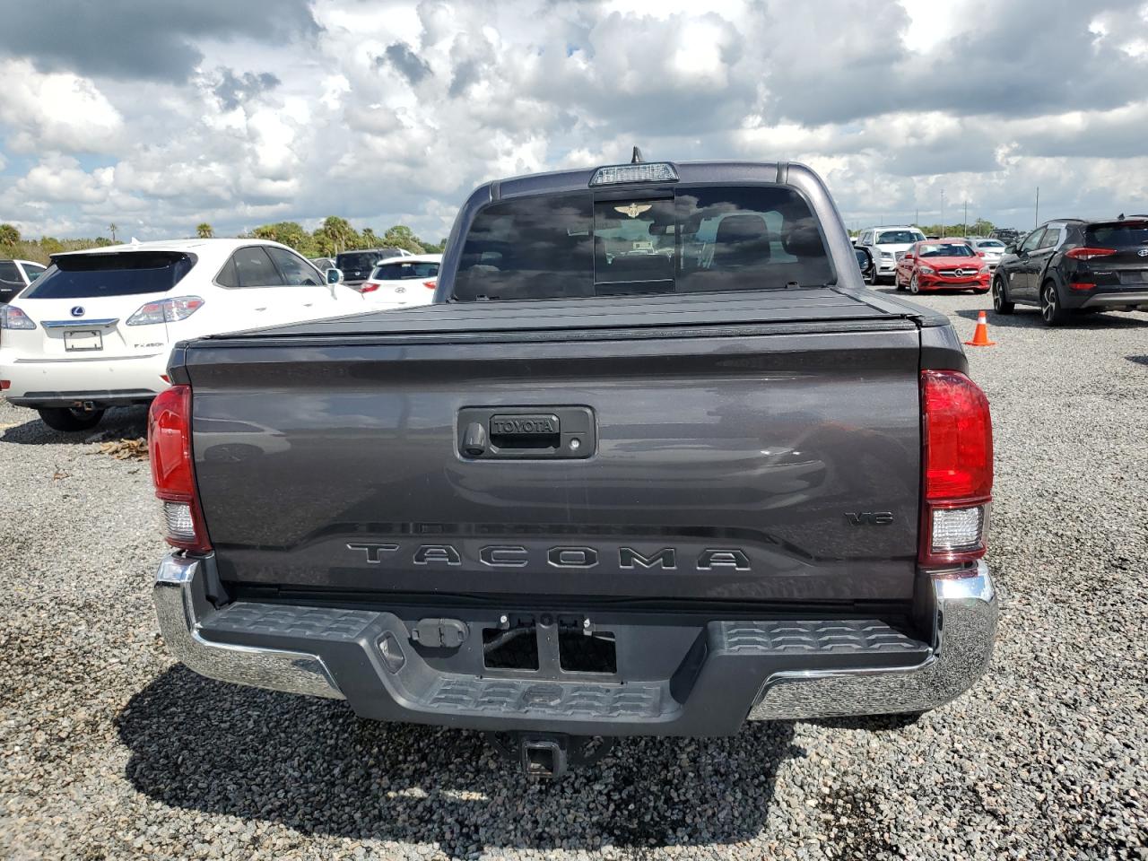 5TFCZ5AN5JX162967 2018 Toyota Tacoma Double Cab