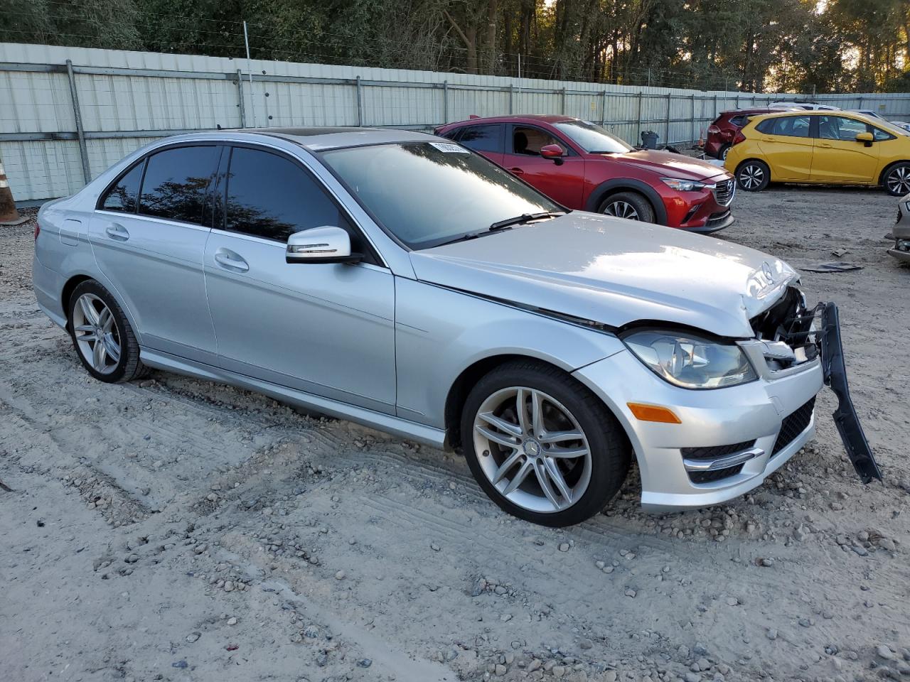 VIN WDDGF4HB2DA855864 2013 MERCEDES-BENZ C-CLASS no.4