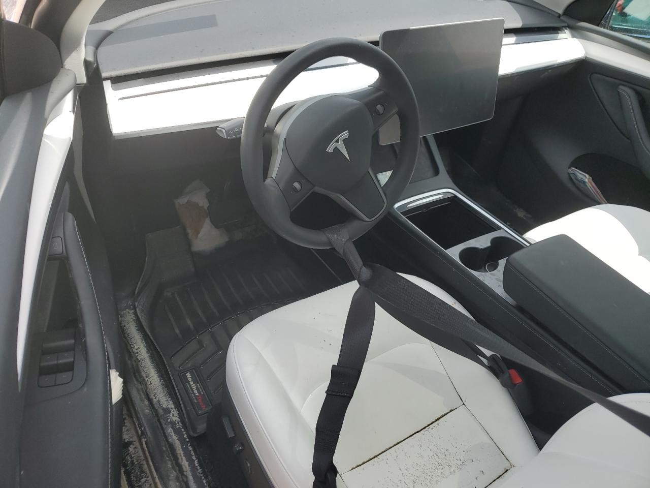 7SAYGDEE1NF532914 2022 Tesla Model Y