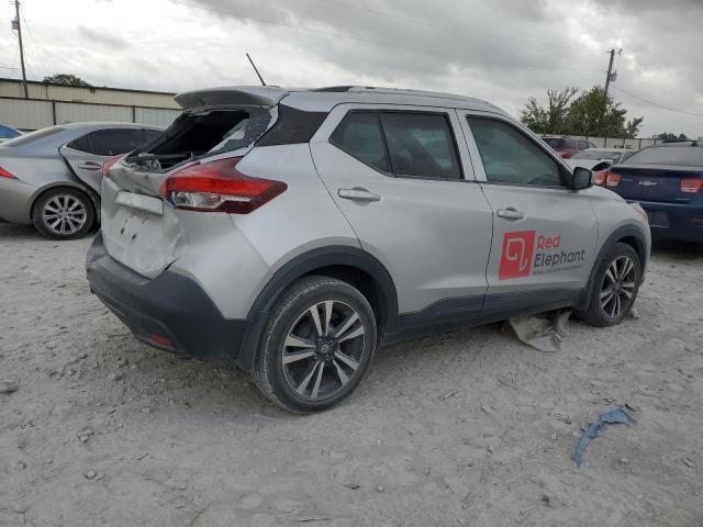  NISSAN KICKS 2018 Серебристый