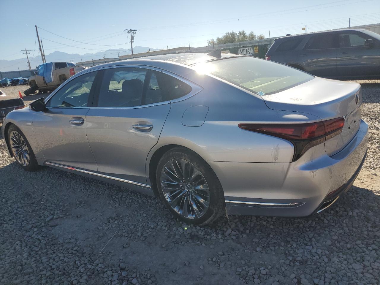 2022 Lexus LS - Image 2