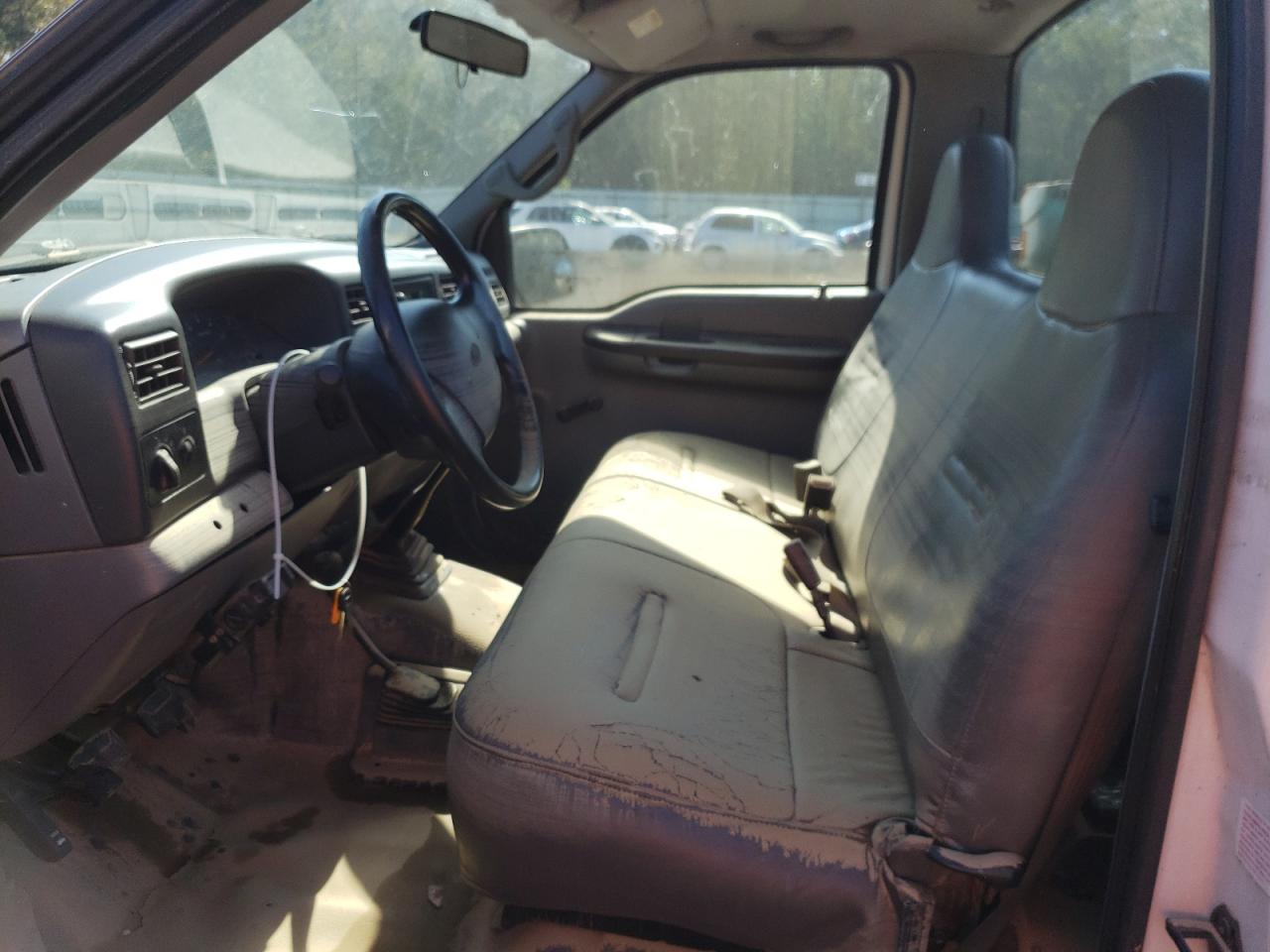 2002 Ford F250 - Image 7