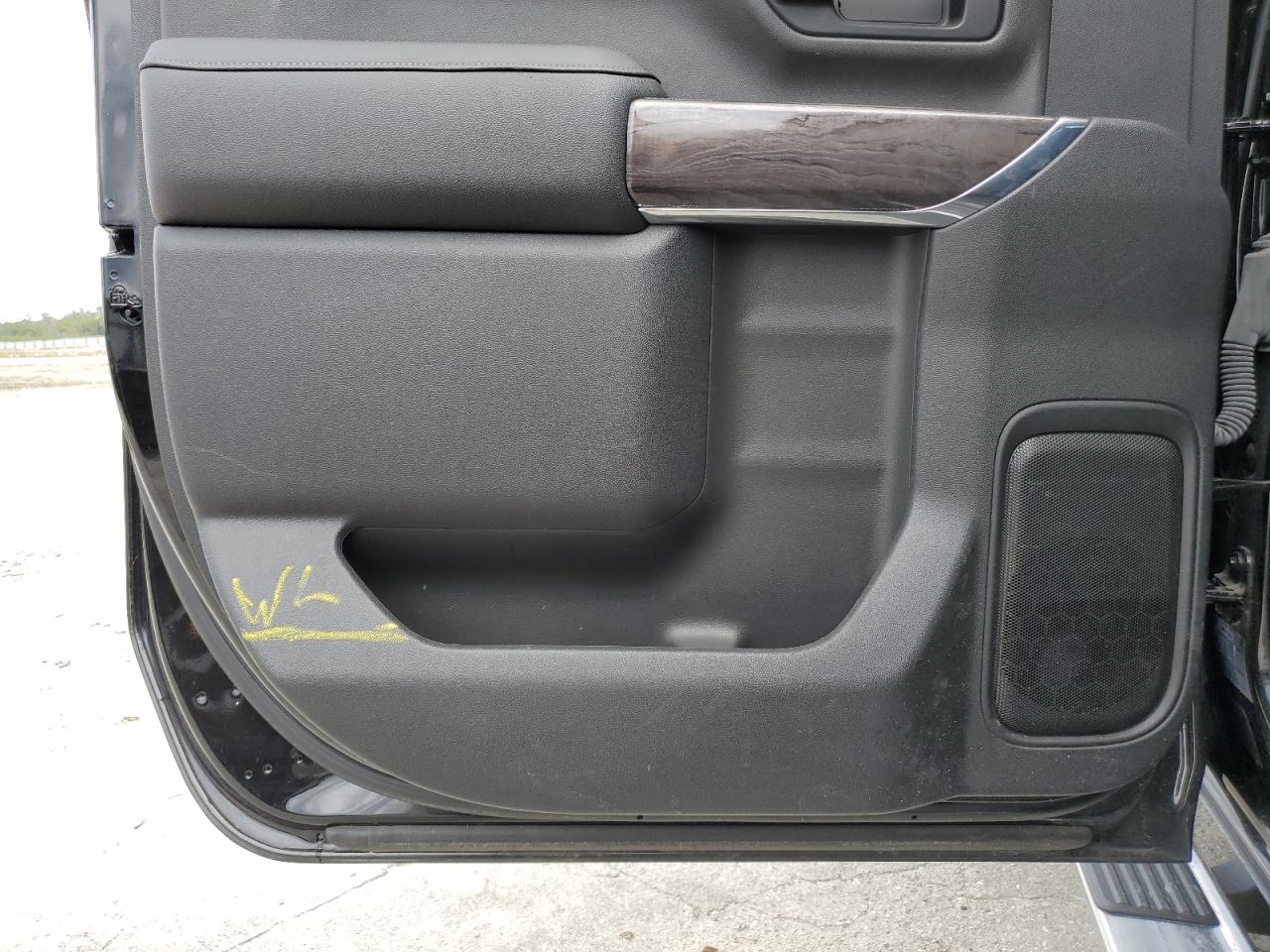 2022 Chevrolet Silverado - Image 12