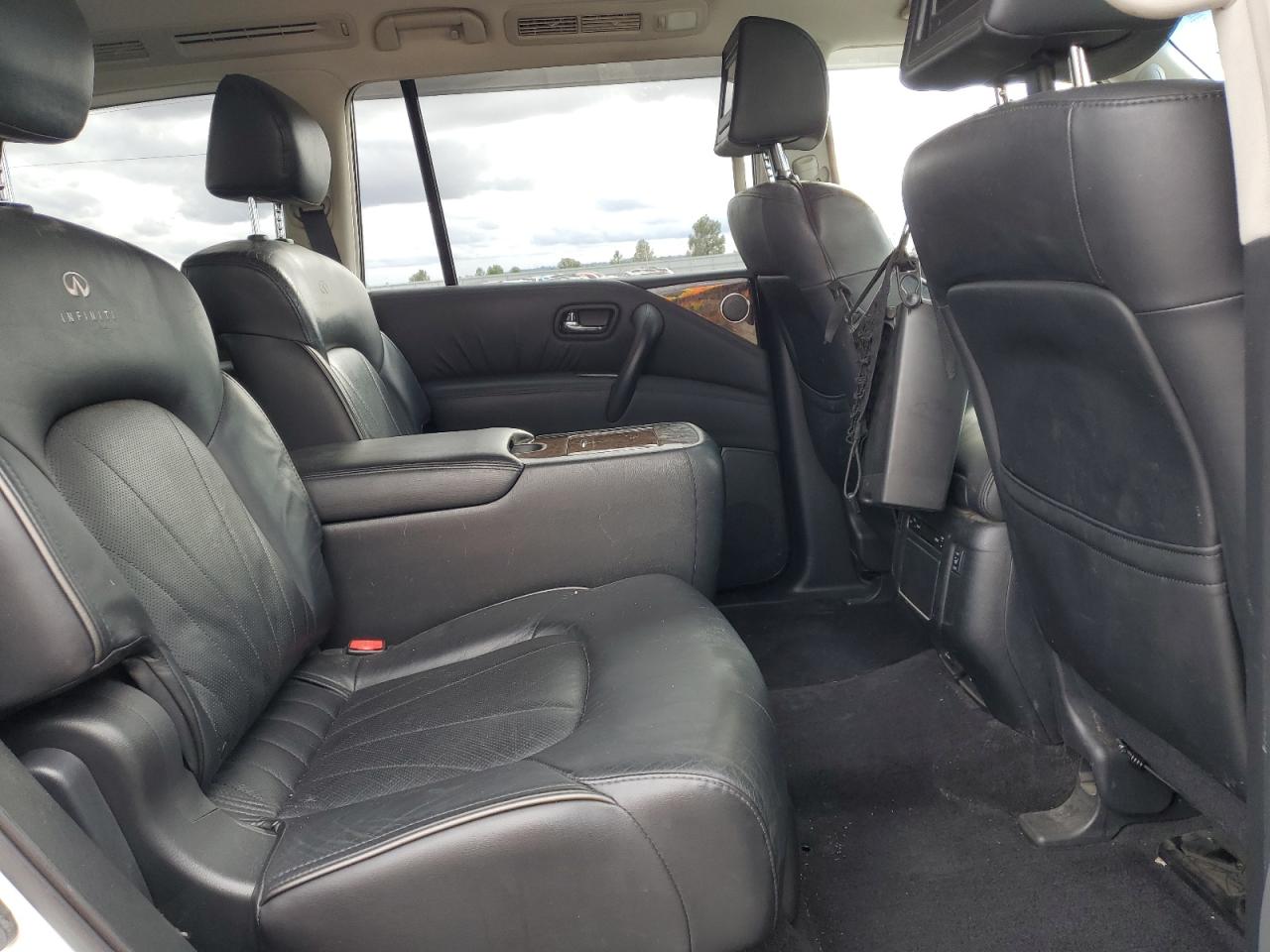 2011 Infiniti QX56 - Image 11