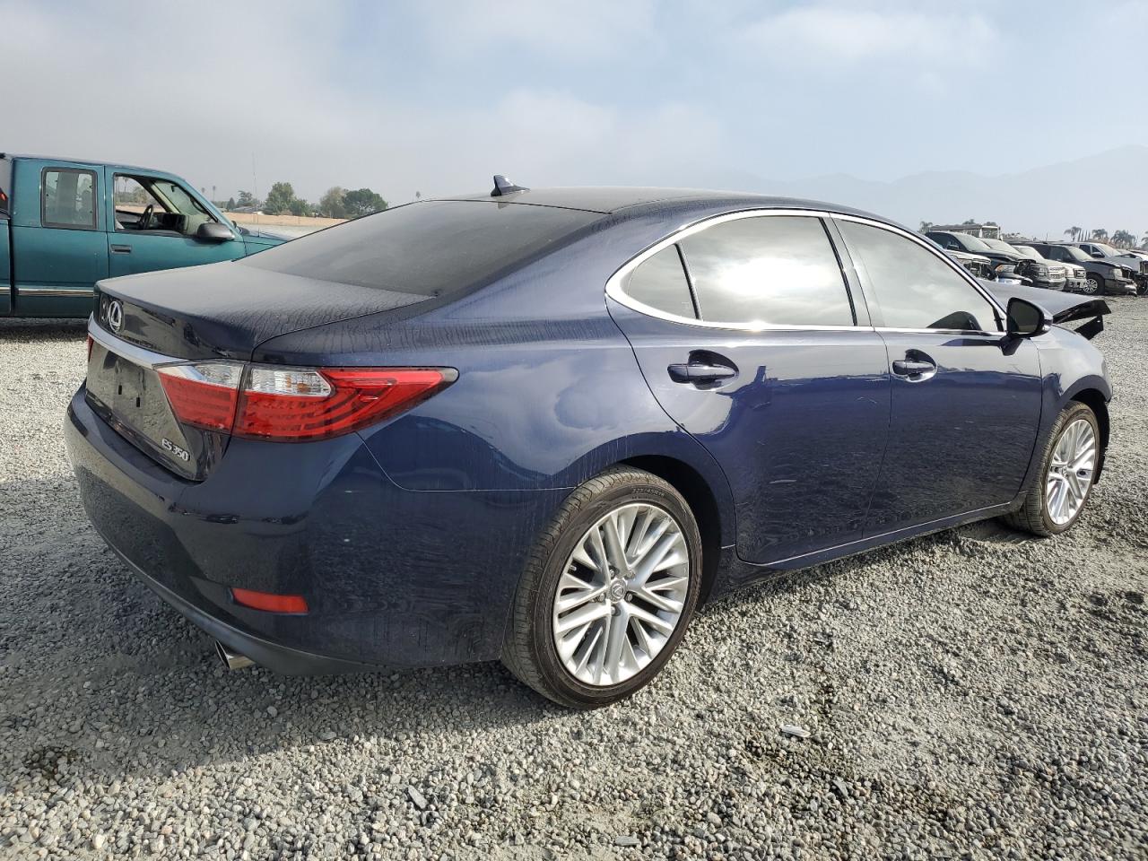 2014 Lexus ES - Image 3