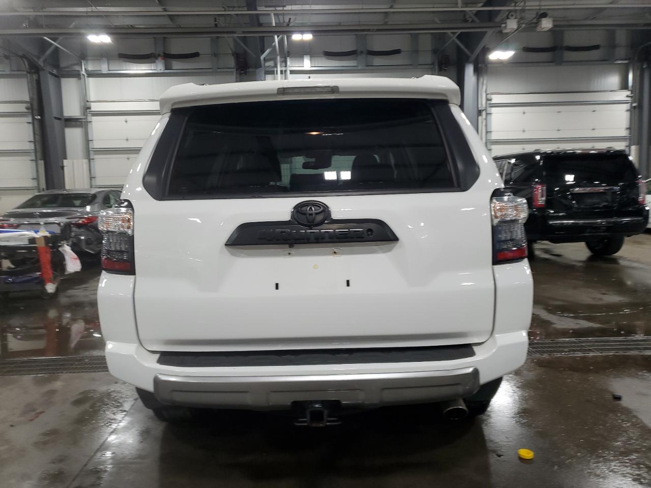 2020 Toyota 4Runner Sr5/Sr5 Premium VIN: JTEBU5JR6L5770648 Lot: 73957234