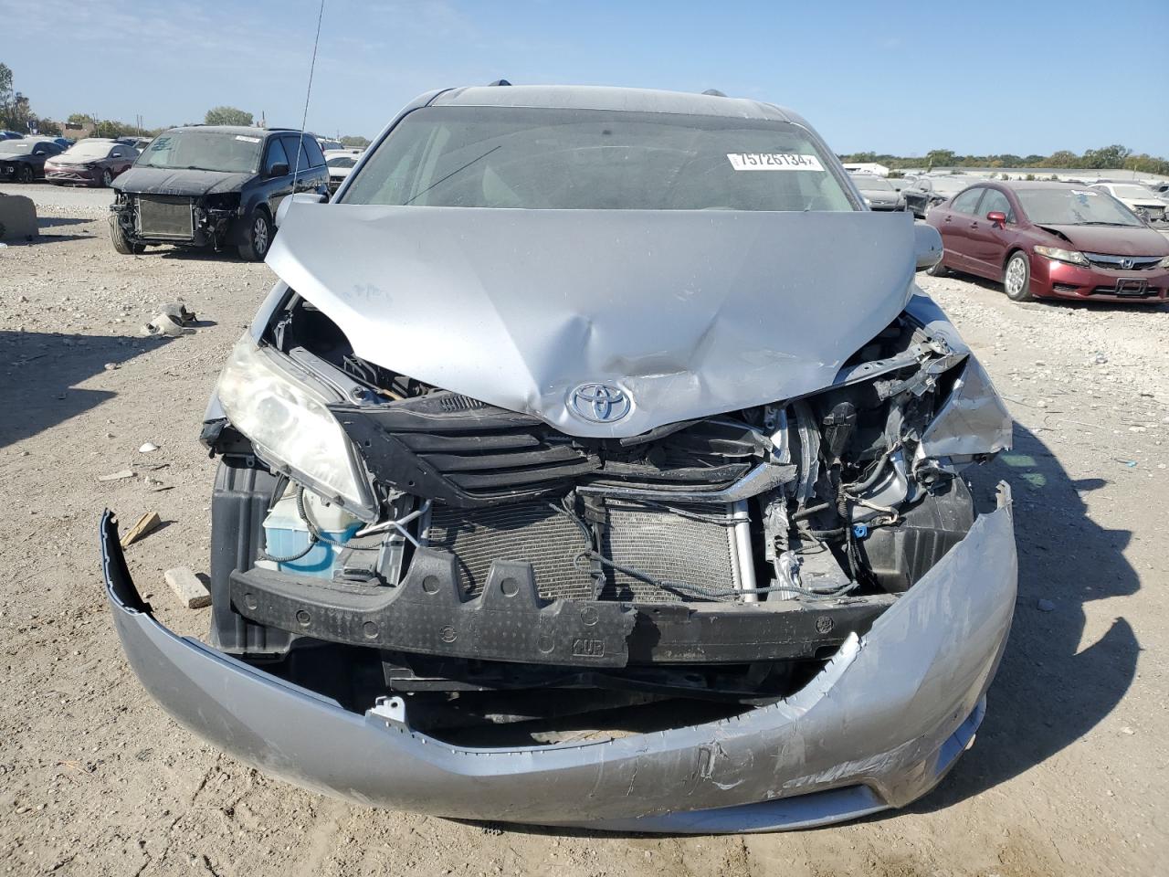 2011 Toyota Sienna - Image 5