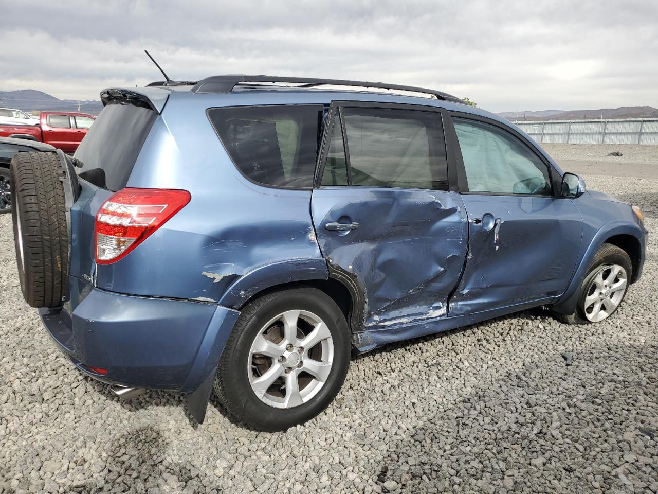 2010 Toyota RAV 4 - Image 3