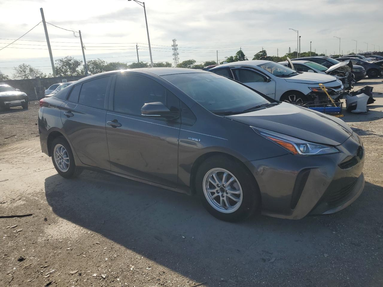 VIN JTDKARFU0K3095987 2019 TOYOTA PRIUS no.4