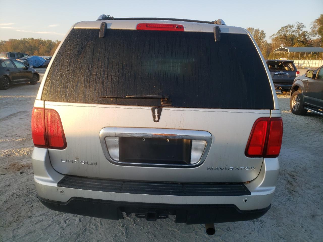 2004 Lincoln Navigator VIN: 5LMFU27R54LJ13826 Lot: 74139834