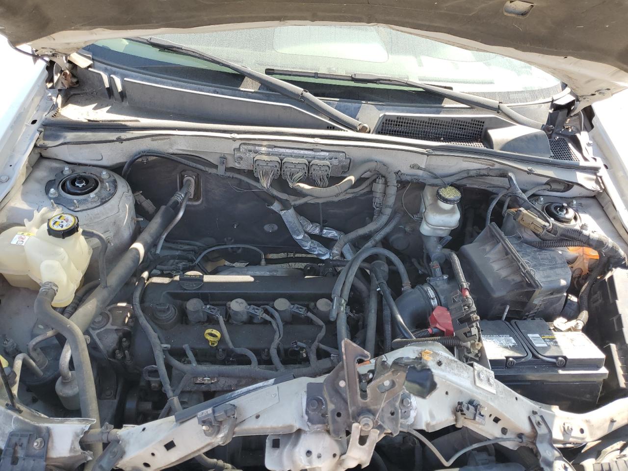 2010 Ford Escape - Image 14
