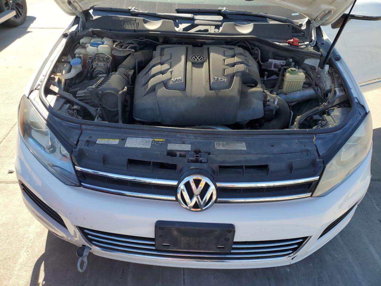 WVGEP9BP8ED013025 2014 Volkswagen Touareg V6 Tdi