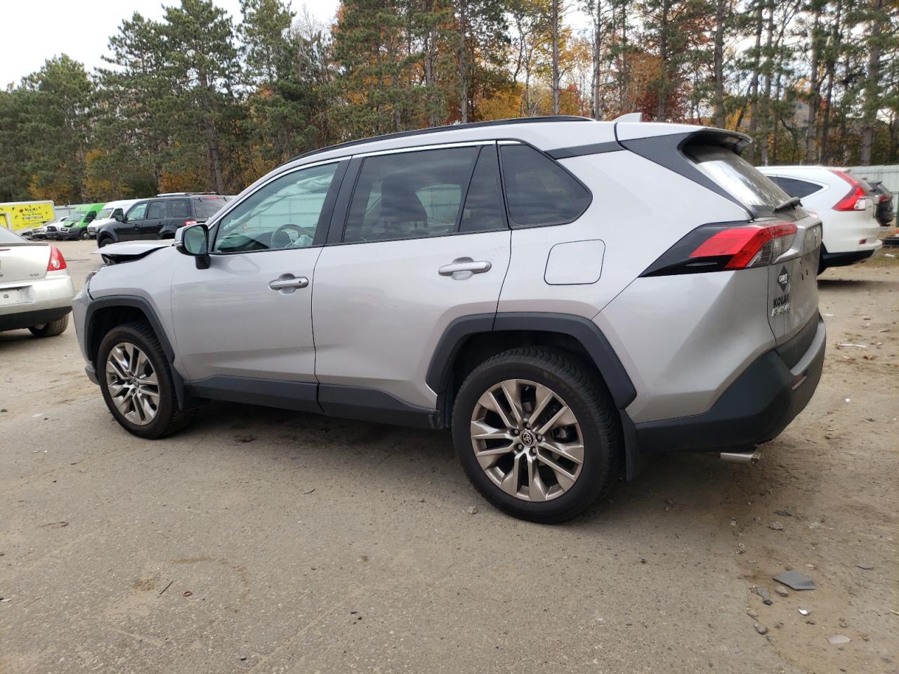 2021 Toyota RAV 4 - Image 2