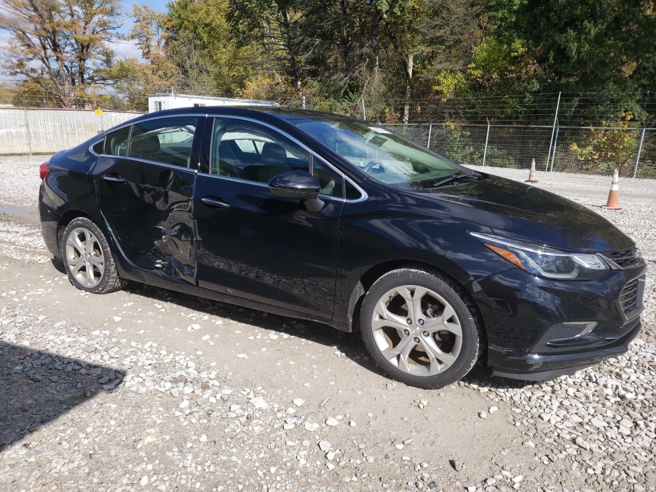 2017 Chevrolet Cruze Premier VIN: 1G1BF5SM6H7270298 Lot: 76697914