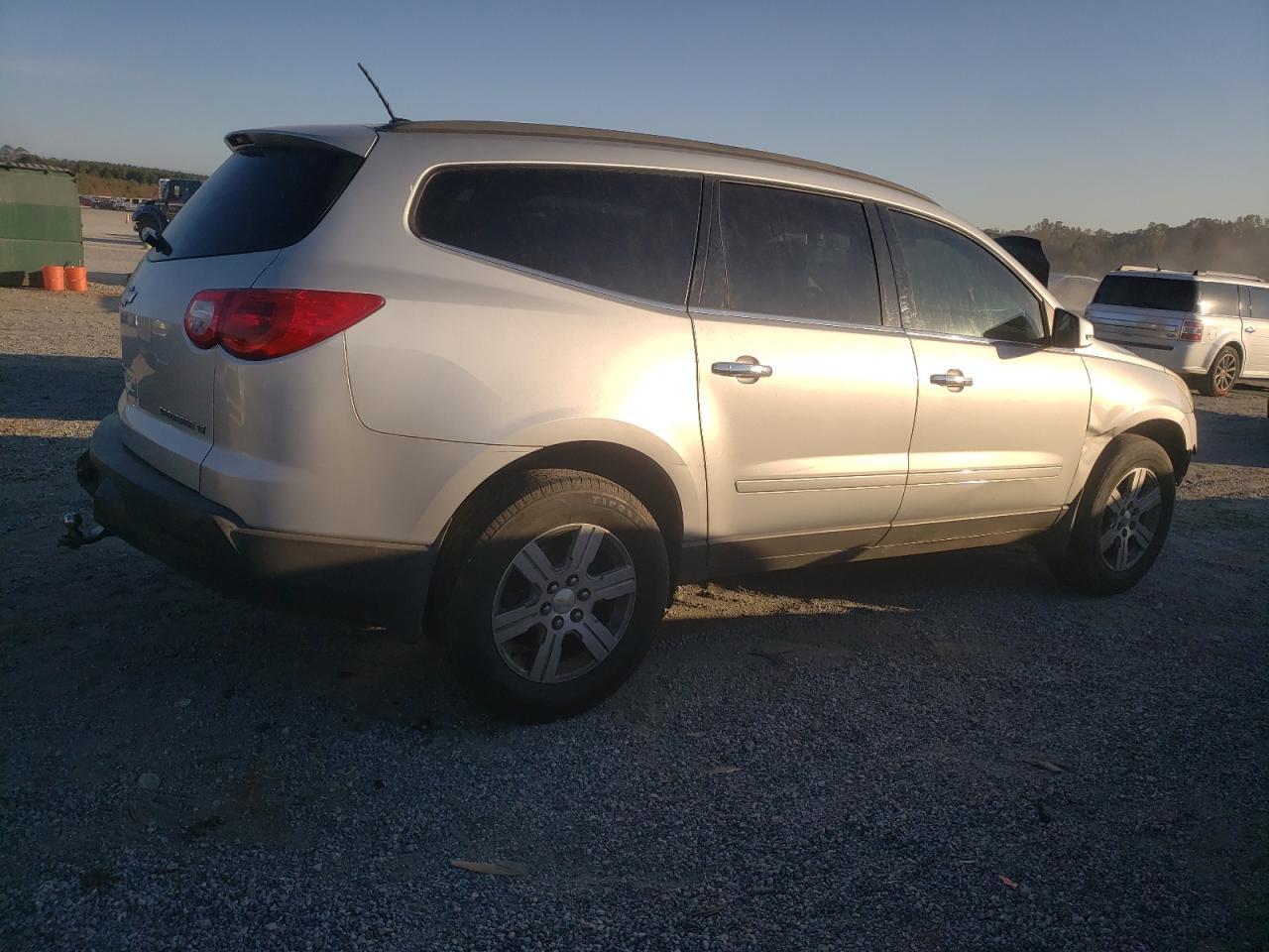 2011 Chevrolet Traverse - Image 3