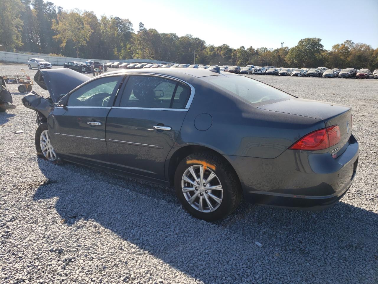 2011 Buick Lucerne - Image 2
