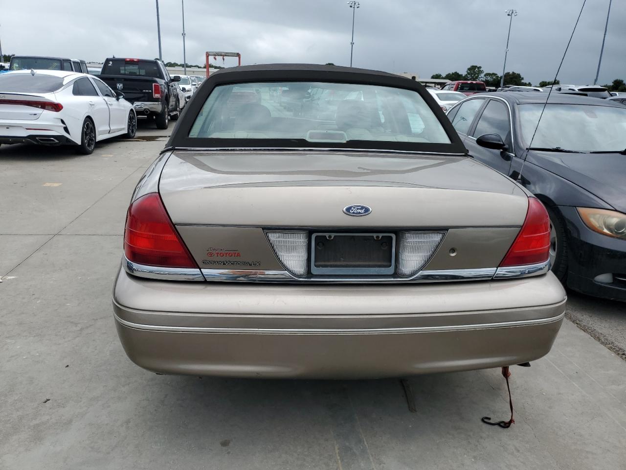2005 Ford Crown Victoria Lx VIN: 2FAHP74W05X117047 Lot: 75131754