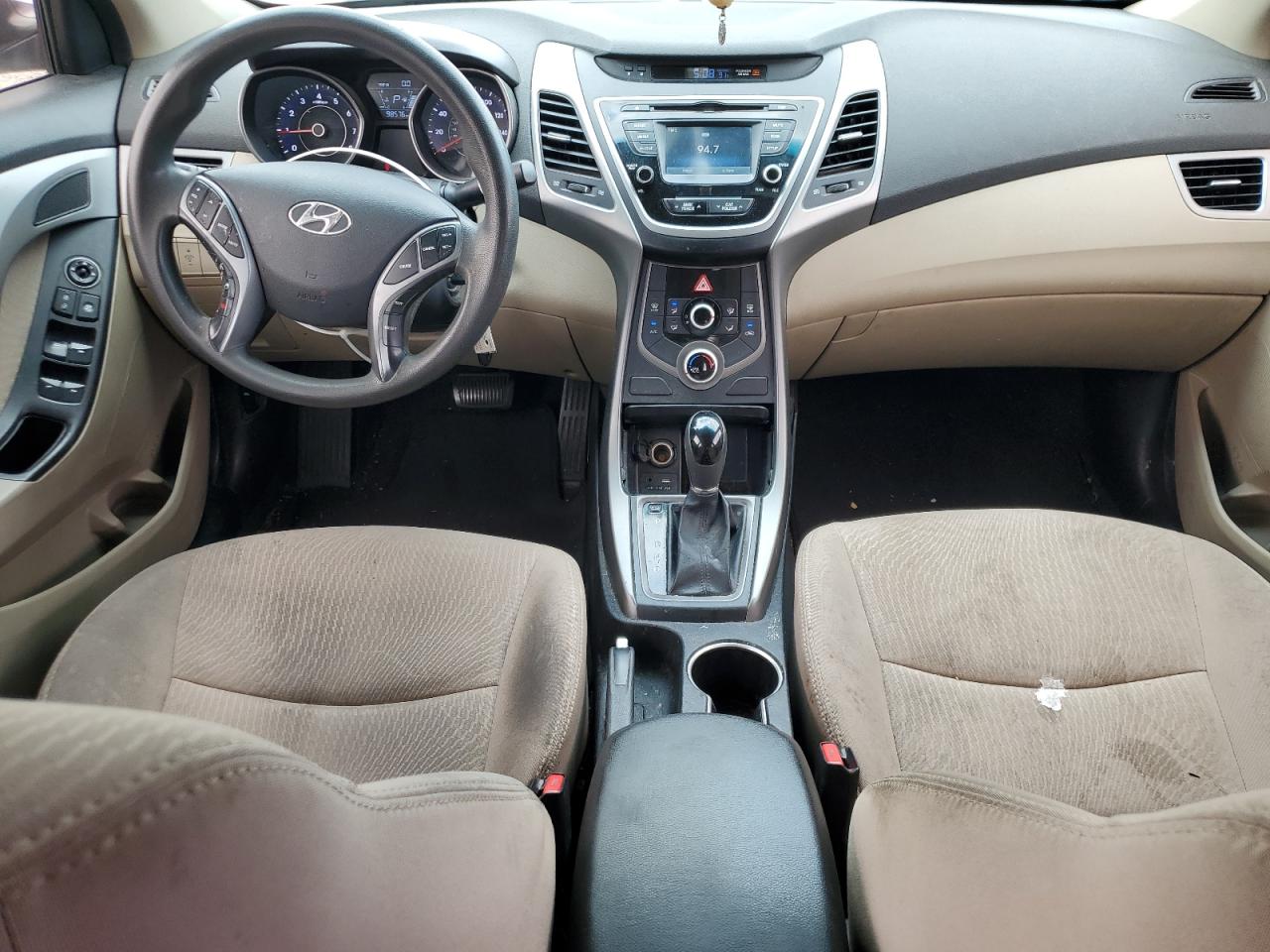 2016 Hyundai Elantra - Image 8