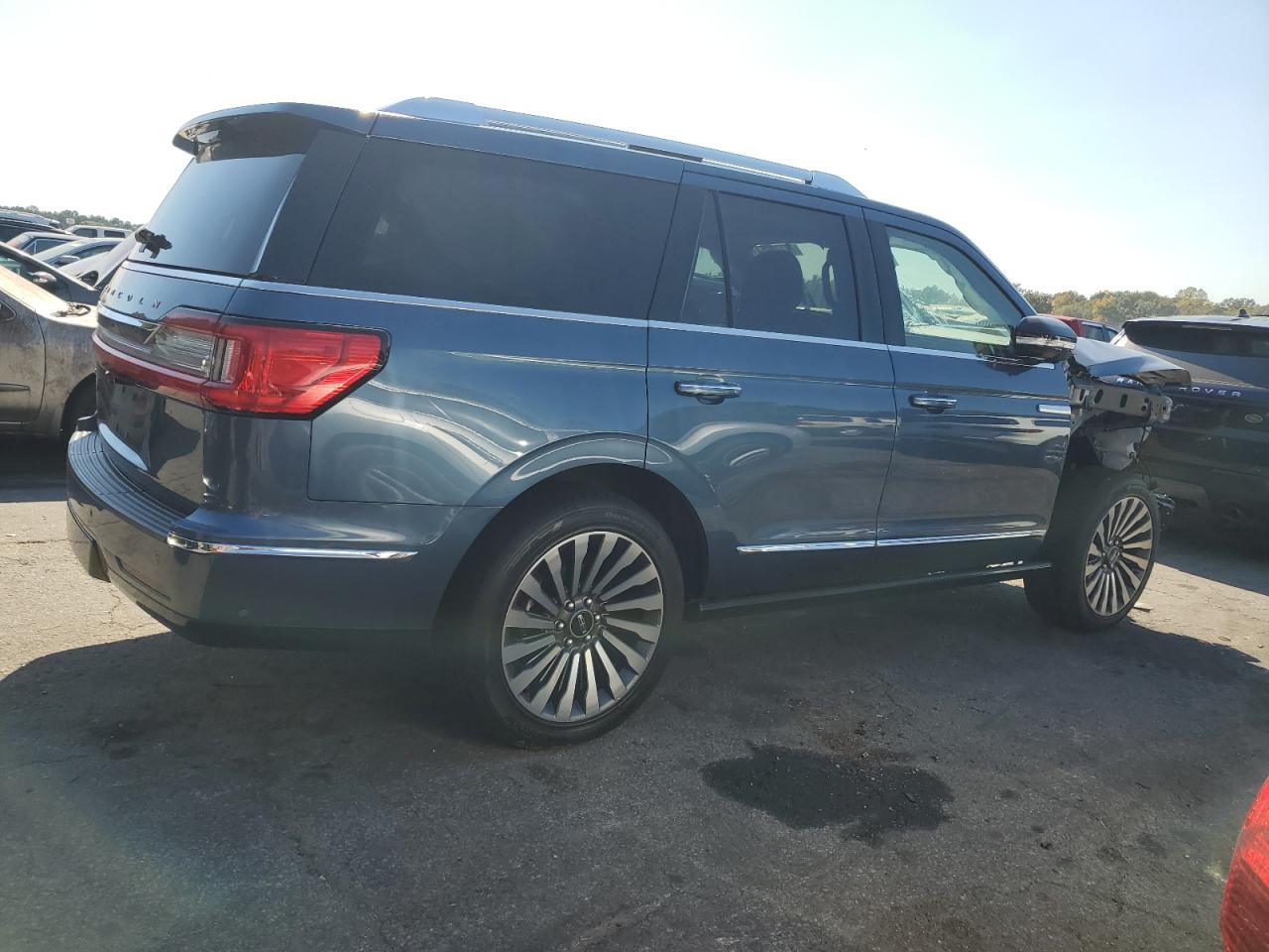 2020 Lincoln Navigator - Image 3