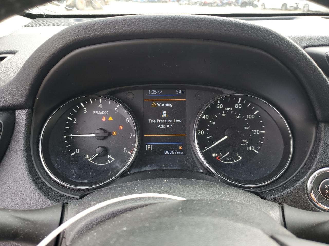 2018 Nissan Rogue - Image 9