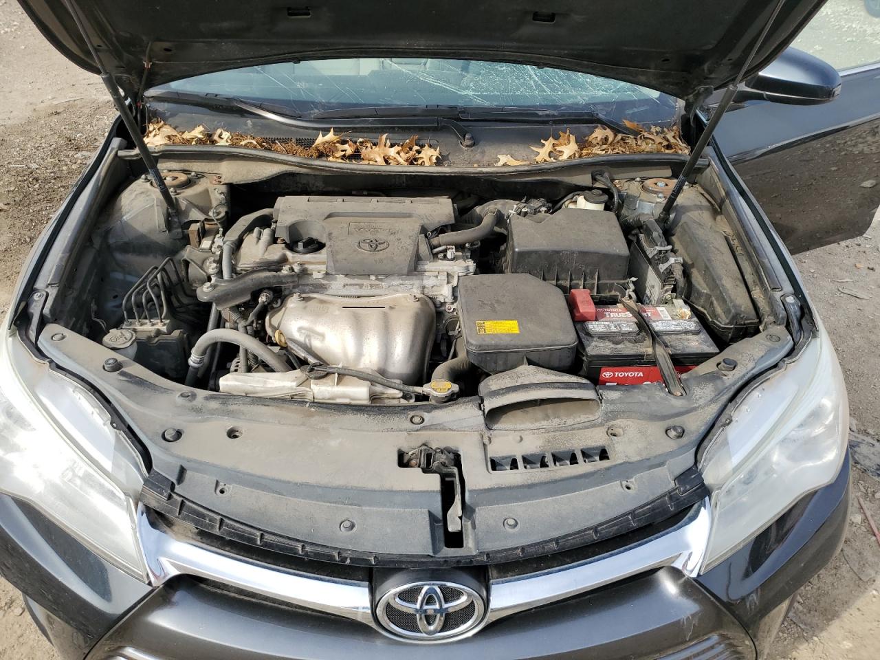 2015 Toyota Camry - Image 11
