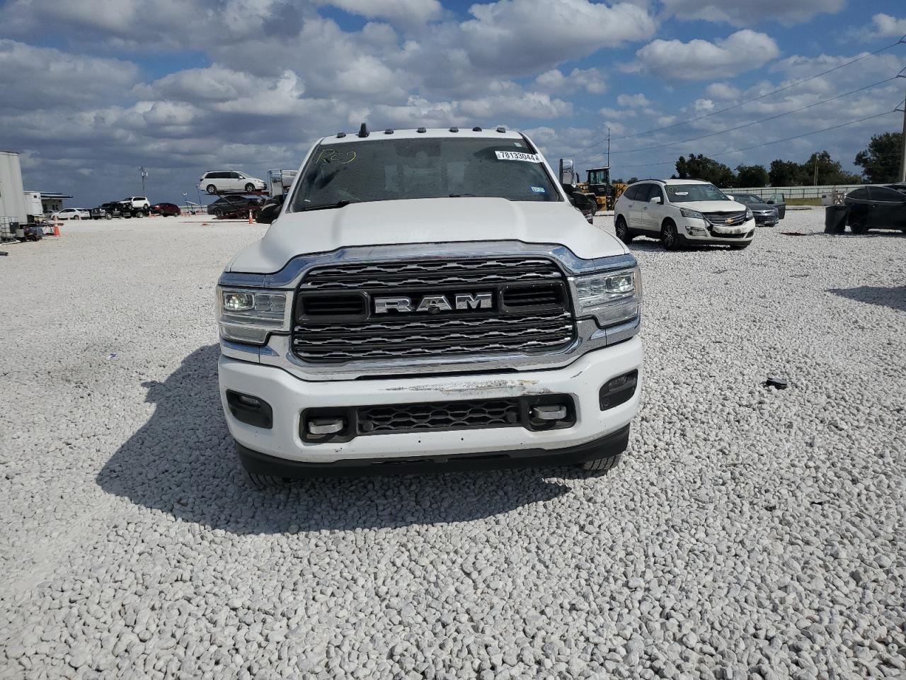 2019 RAM 3500 - Image 5