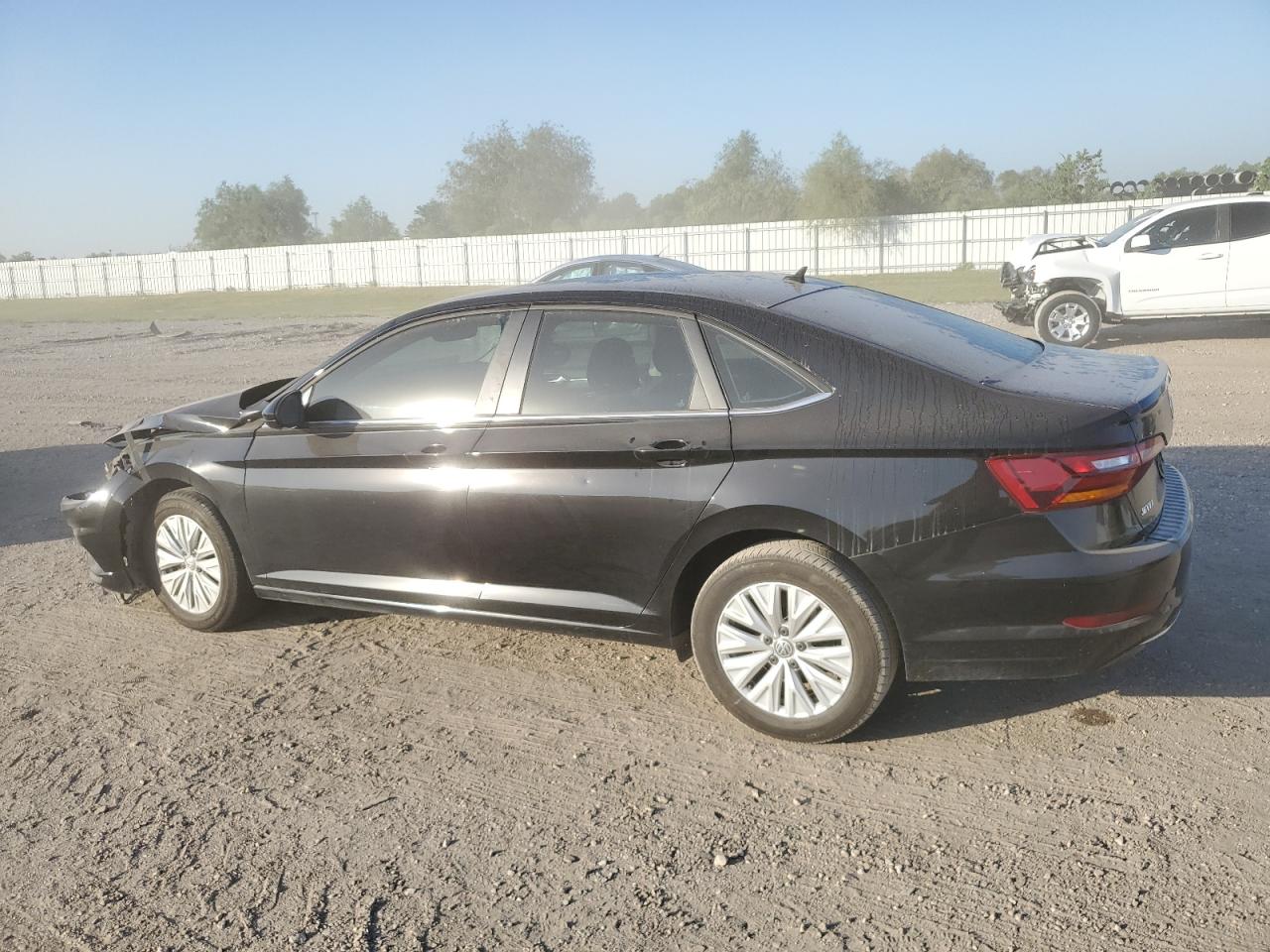 2019 Volkswagen Jetta - Image 2