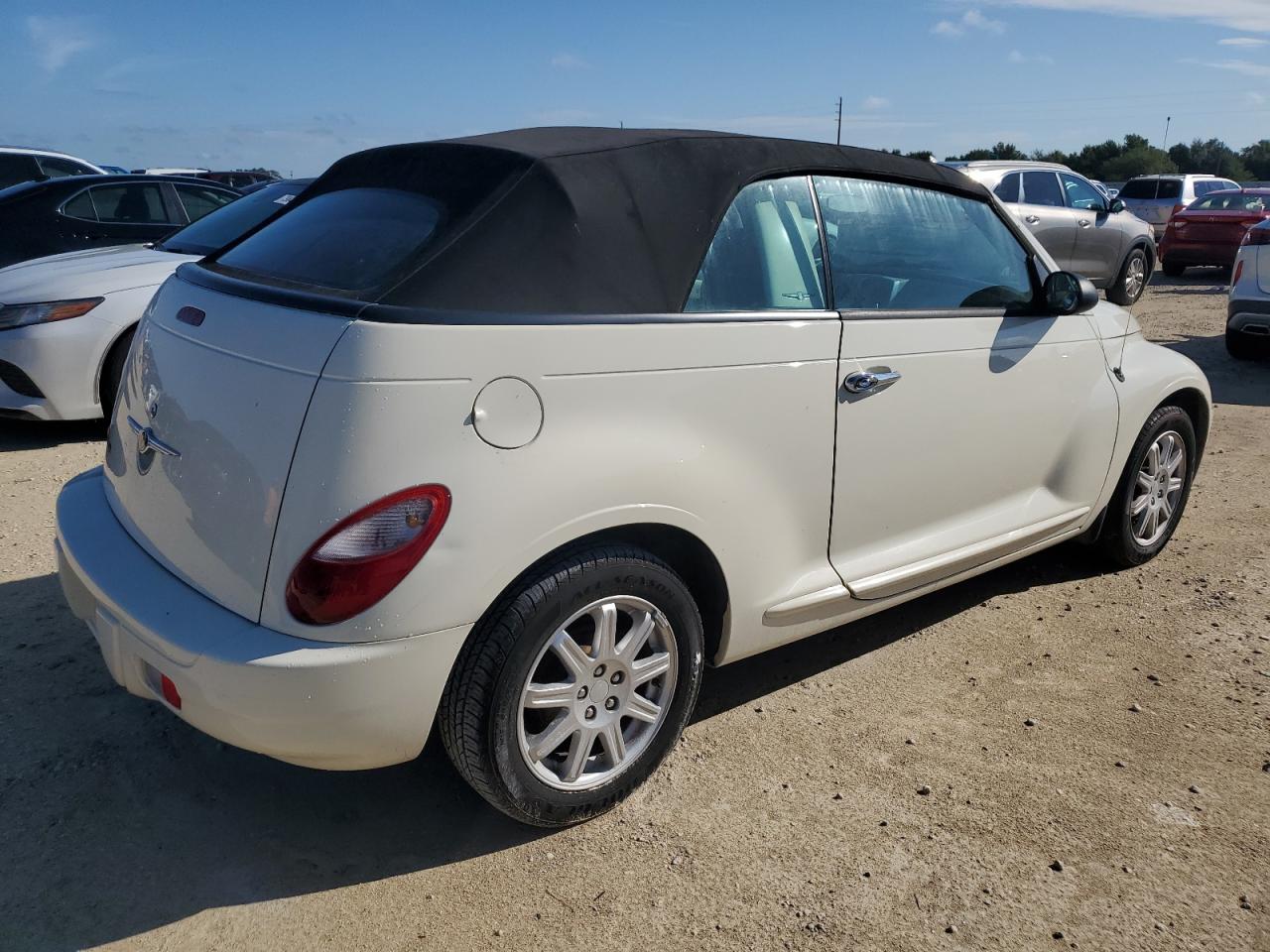 2007 Chrysler PT Cruiser - Image 3