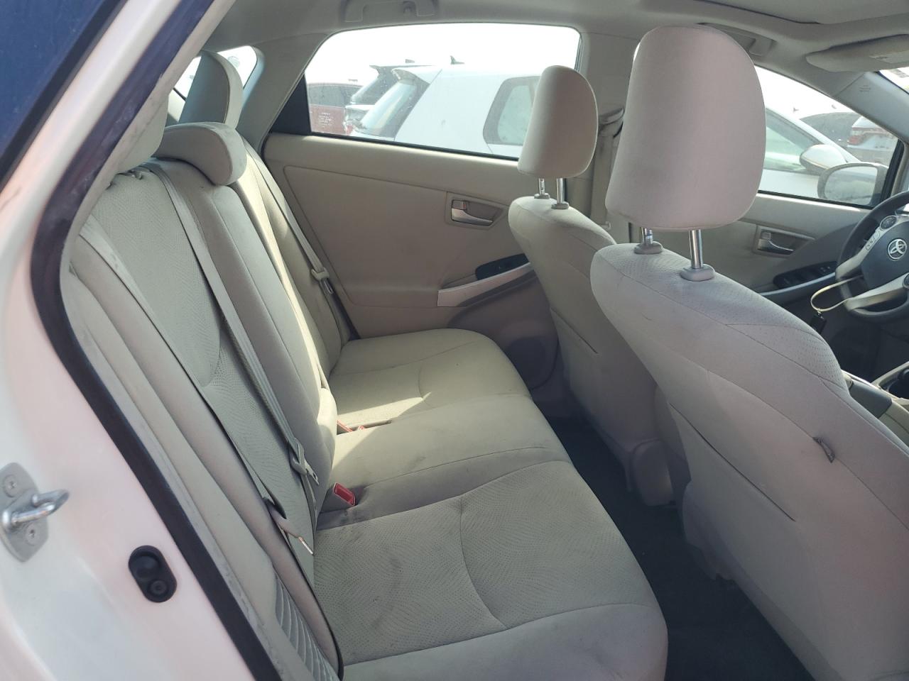 2015 Toyota Prius - Image 10