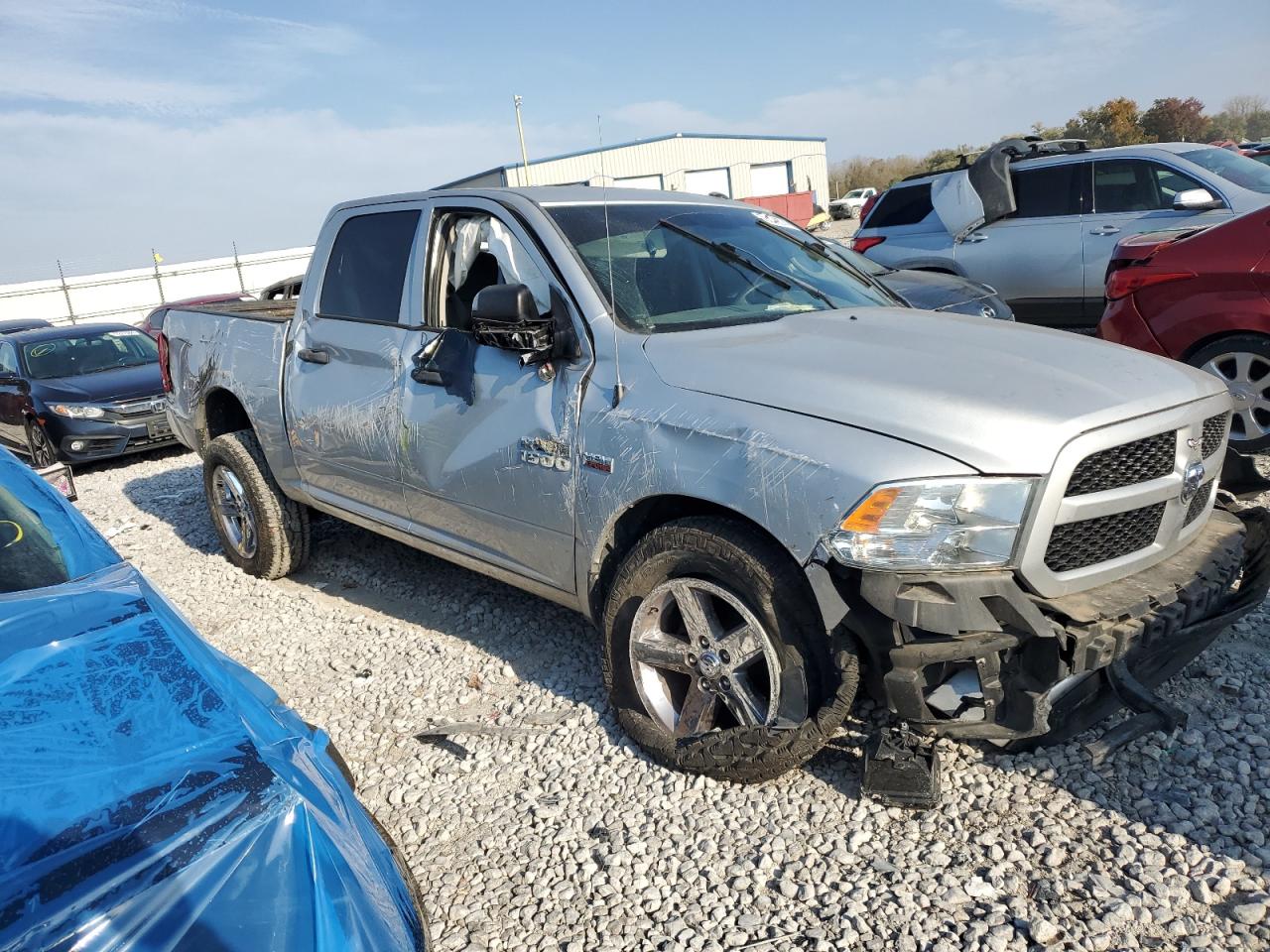 2016 RAM 1500 - Image 4