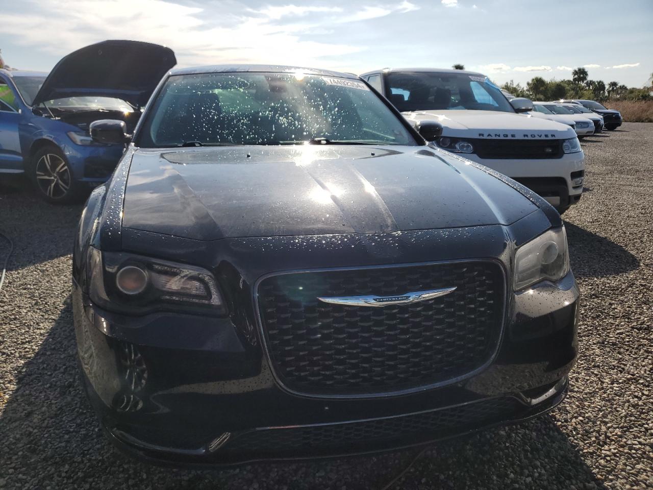 2019 Chrysler 300 - Image 5