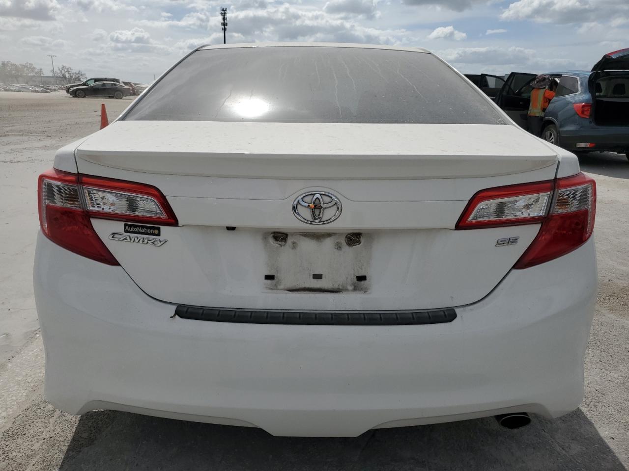 2014 Toyota Camry L VIN: 4T1BF1FK4EU376282 Lot: 75700584