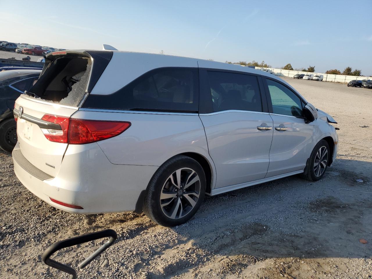 2024 Honda Odyssey - Image 3