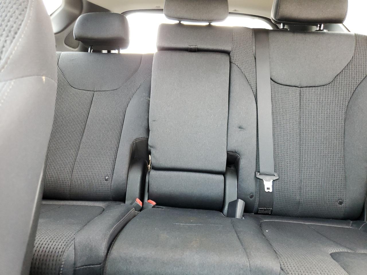 2020 Hyundai Santa Fe - Image 10