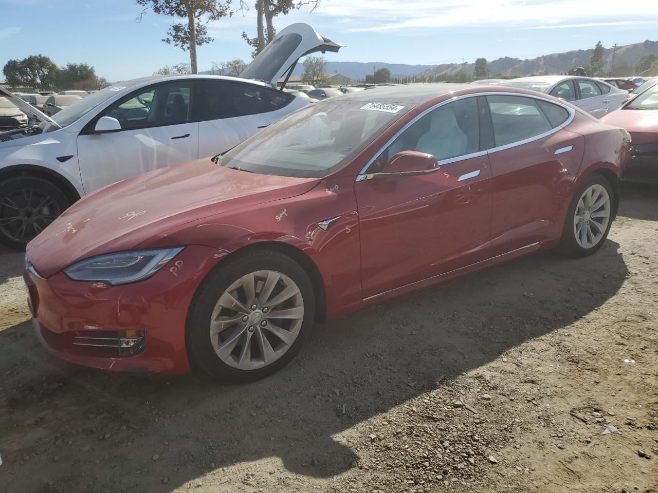 5YJSA1E26JF263943 2018 Tesla Model S