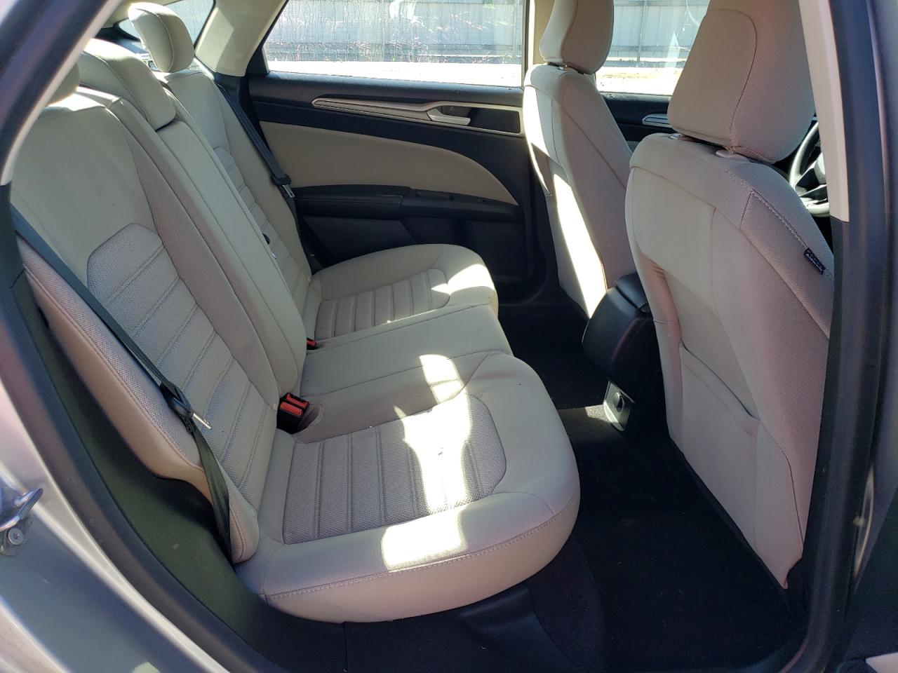 2020 Ford Fusion - Image 10
