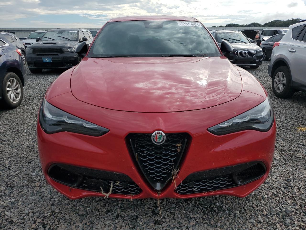 2024 Alfa Romeo Stelvio - Image 5