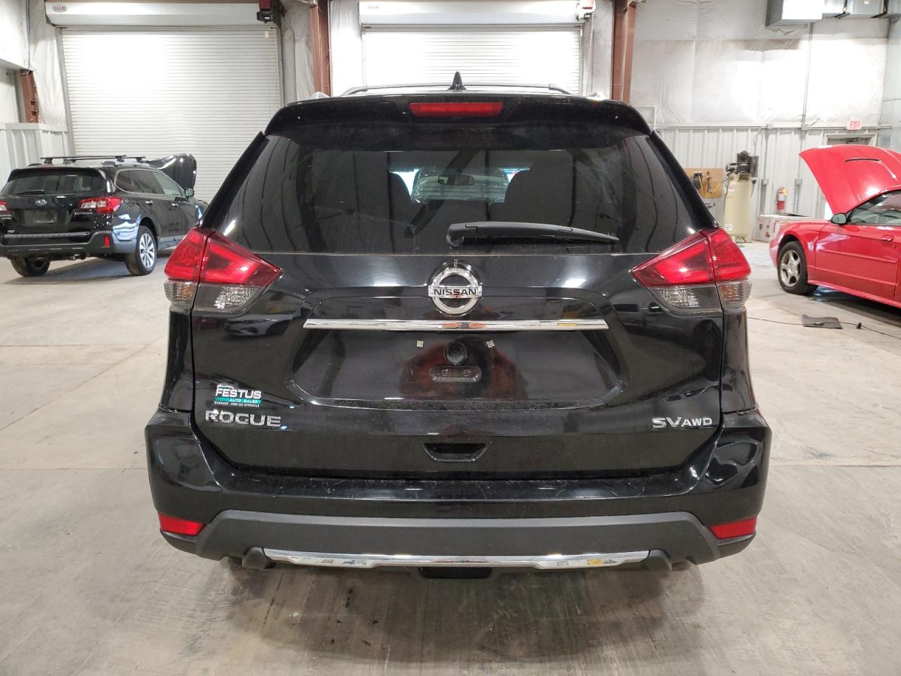 2017 Nissan Rogue - Image 6