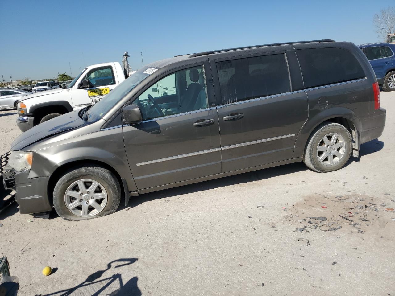 2010 Chrysler Town & Country - Image 1