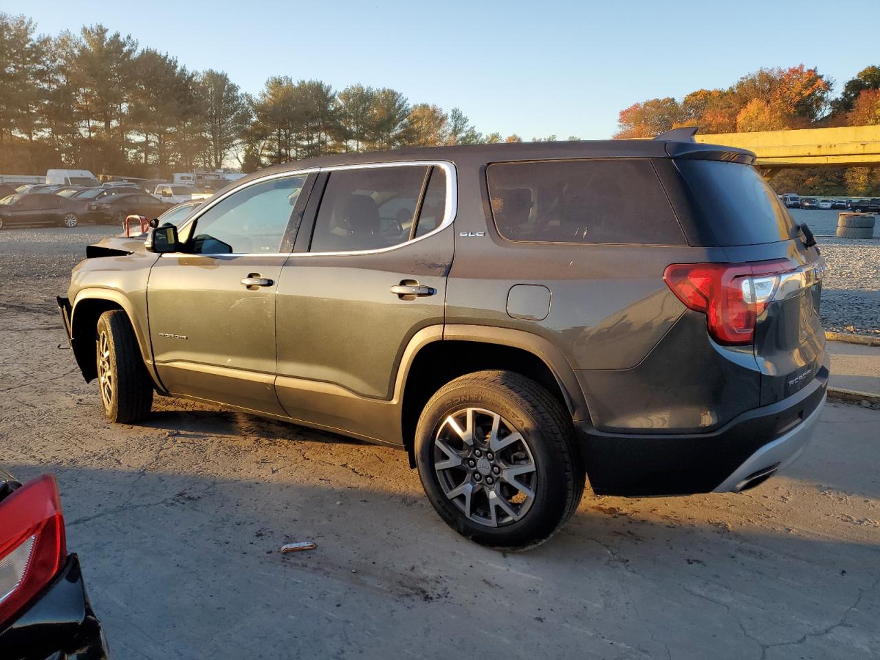 2020 GMC Acadia - Image 2