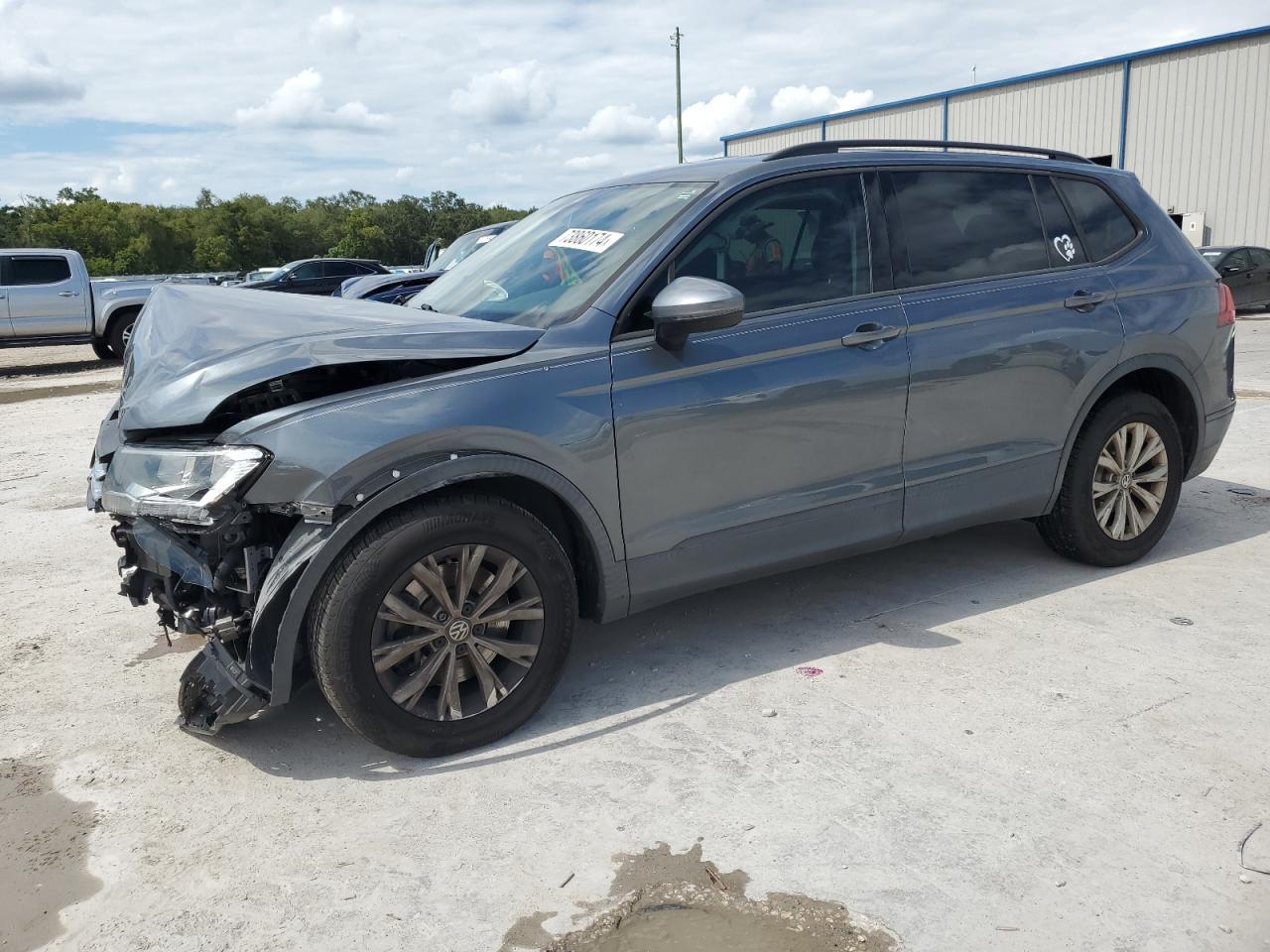 3VV1B7AX4JM052878 2018 VOLKSWAGEN TIGUAN - Image 1