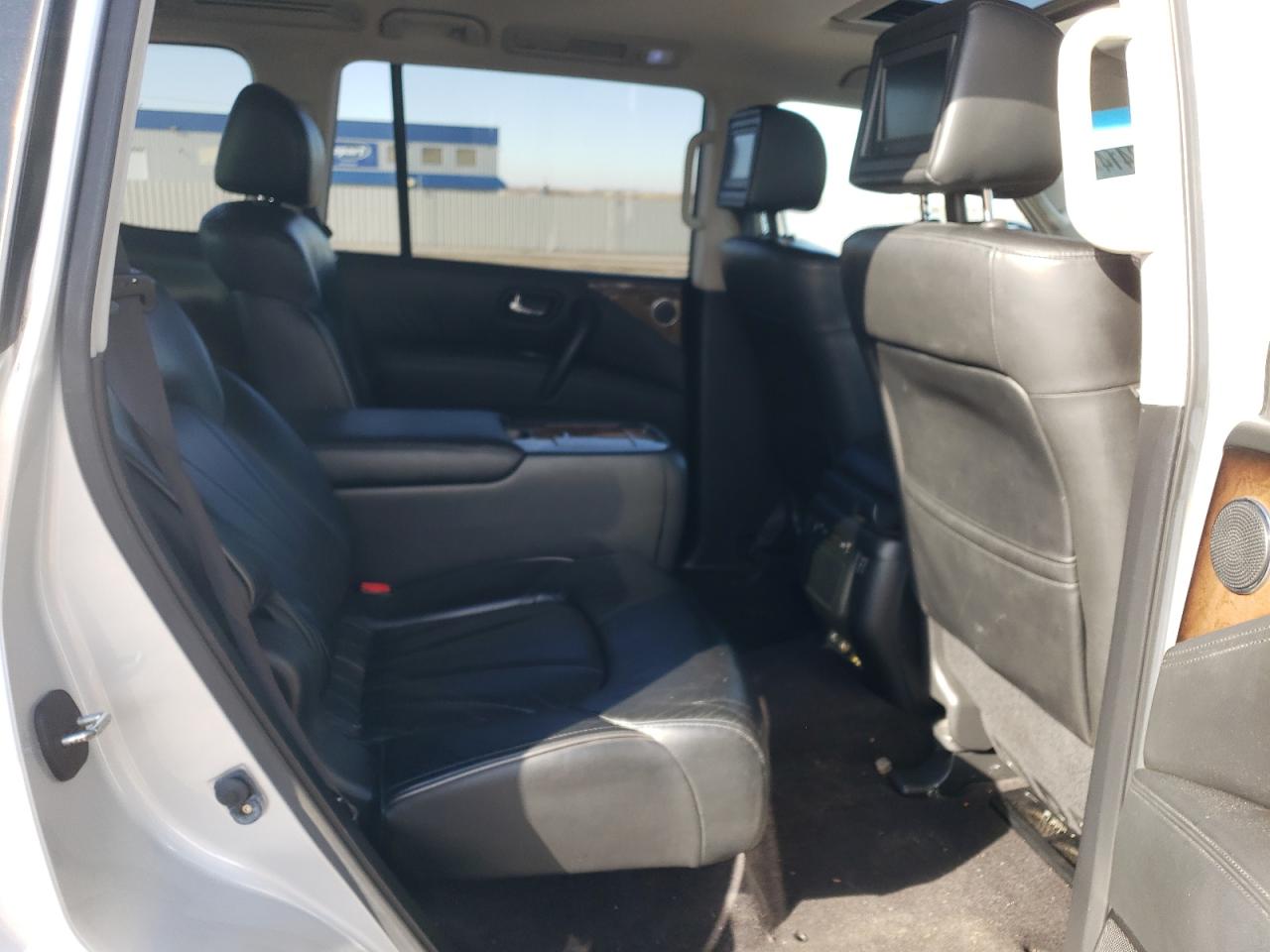 2011 Infiniti QX56 - Image 11