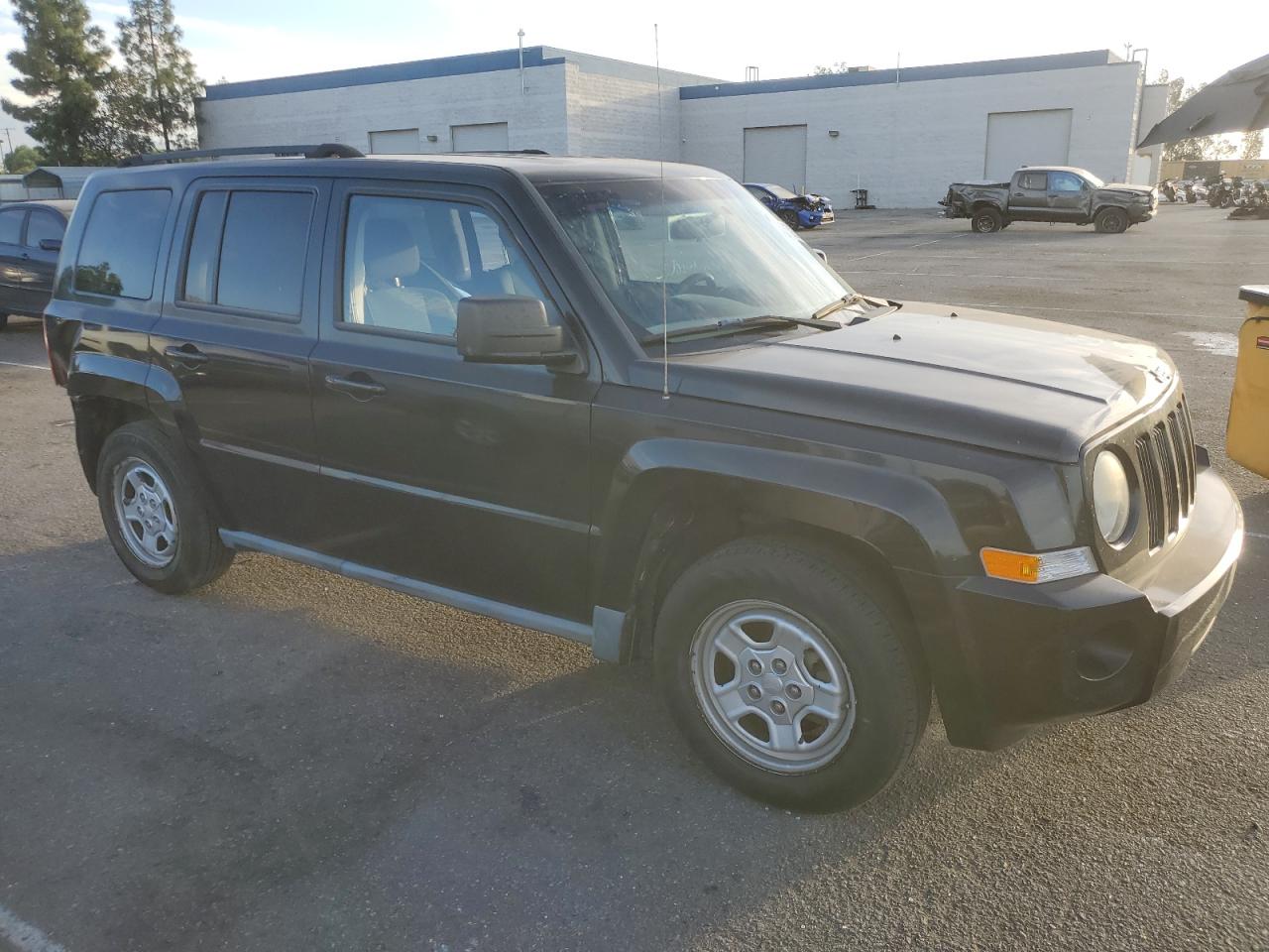 2010 Jeep Liberty (Patriot) - Image 4