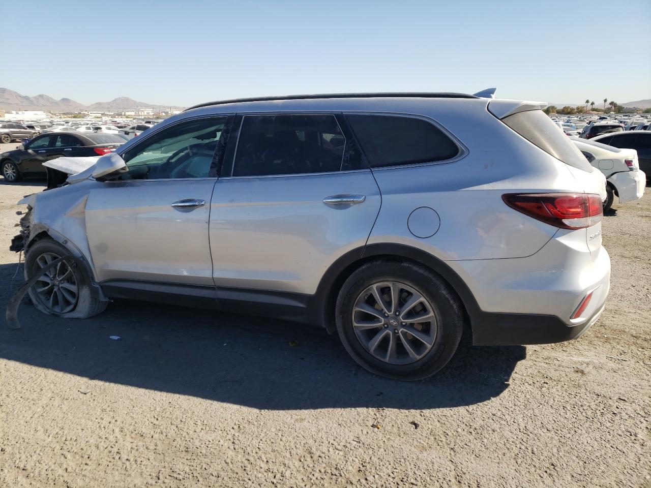 2017 Hyundai Santa Fe Se VIN: KM8SM4HF6HU173938 Lot: 77433614