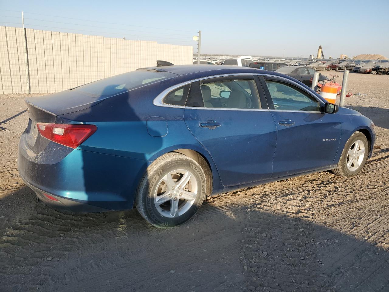 2019 Chevrolet Malibu - Image 3