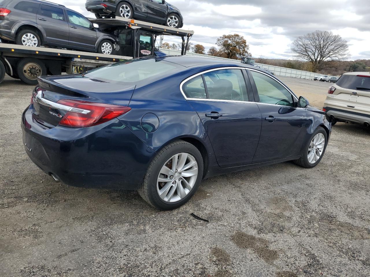 VIN 2G4GK5EX6G9118433 2016 BUICK REGAL no.3